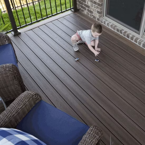 Anti Termite Anti Swelling Patio Wood Plastic Composite Solid Decking